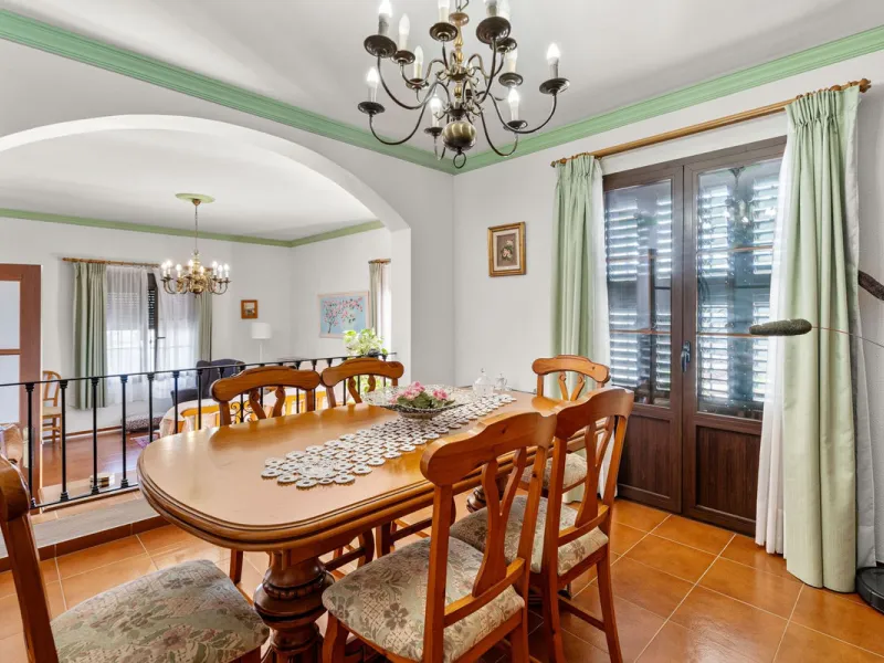 ???? Independent Andalusian-Style Villa in Arroyo de la Miel – 813 m² Plot