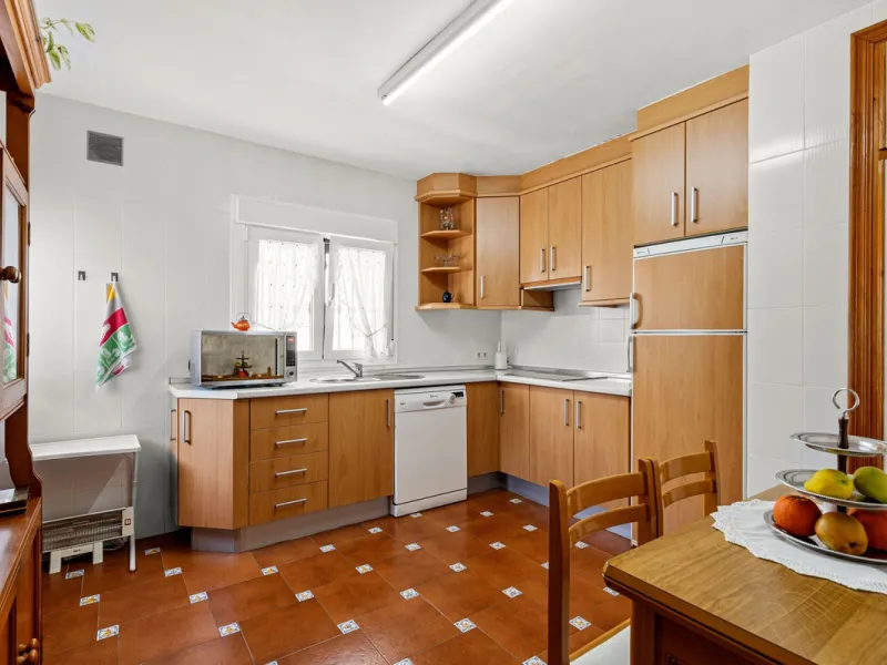 ???? Independent Andalusian-Style Villa in Arroyo de la Miel – 813 m² Plot