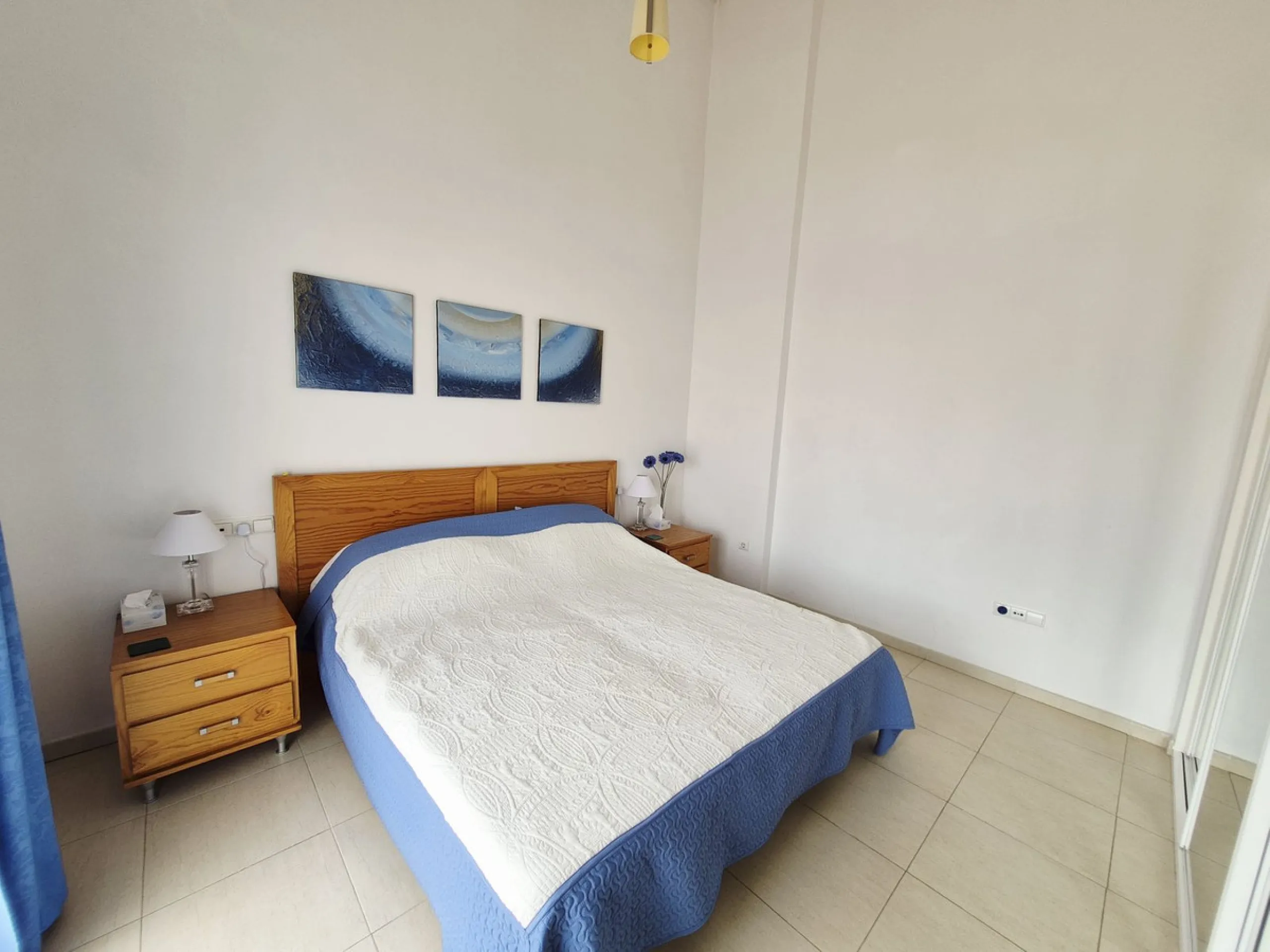 ABSOLUTELY STUNNING PENTHOUSE WITH MAGNIFICENT VIEWS AND A UNIQUE URBAN LOFT-STYLE DESIGN WITH PRIVATE LIFT ENTRY DIRECTLY INTO THE APARTMENT. FROM THE MOMENT YOU ENTER THE APARTMENT YOU NOTICE THE INCREDIBLE LIGHT AND SENSE OF SPACE CREATED BY THE DOUBLE