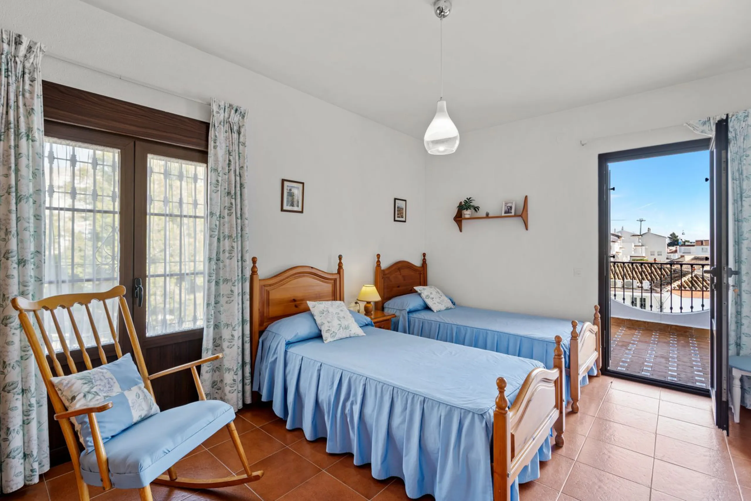 ???? Independent Andalusian-Style Villa in Arroyo de la Miel – 813 m² Plot