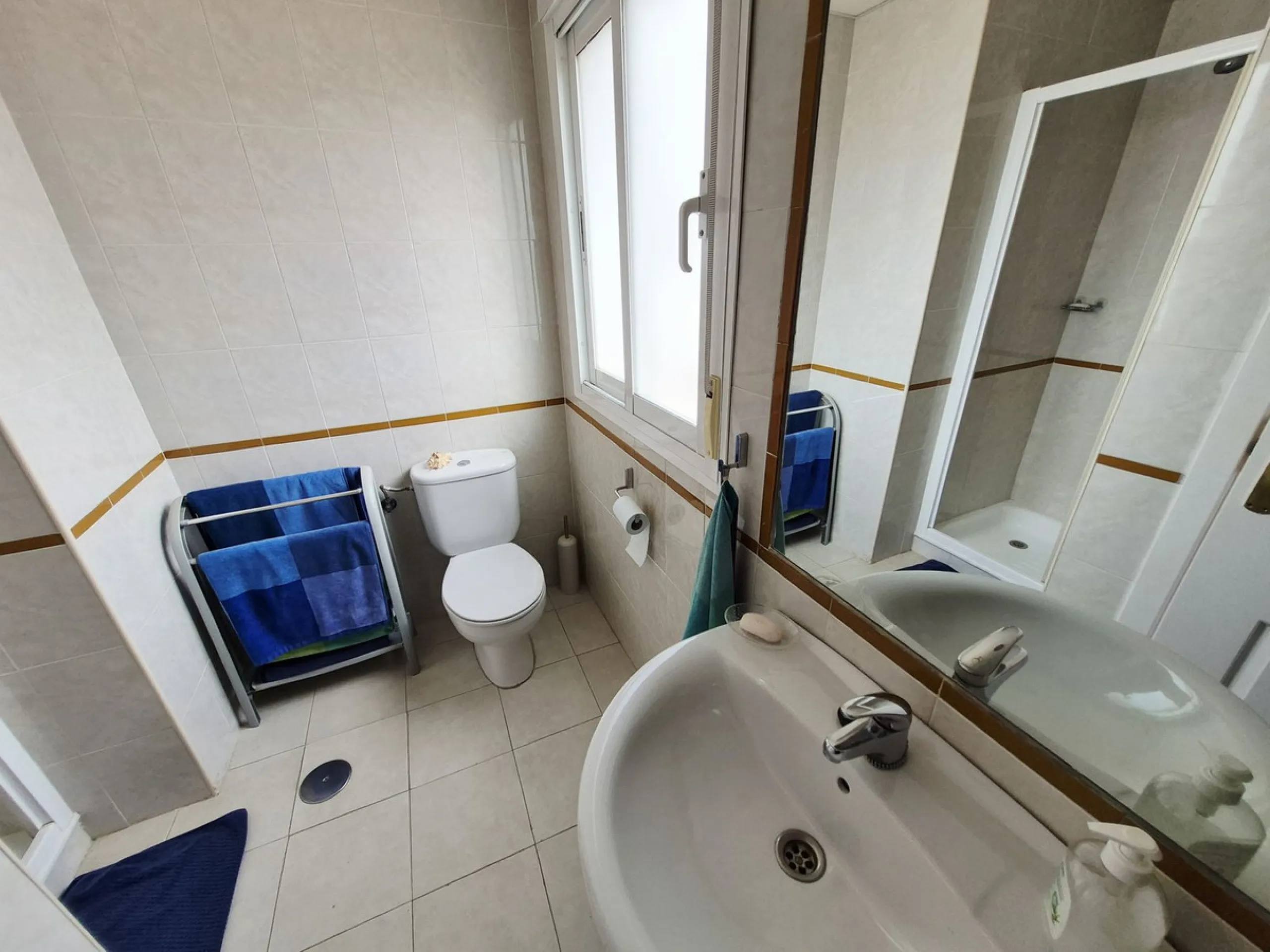 ABSOLUTELY STUNNING PENTHOUSE WITH MAGNIFICENT VIEWS AND A UNIQUE URBAN LOFT-STYLE DESIGN WITH PRIVATE LIFT ENTRY DIRECTLY INTO THE APARTMENT. FROM THE MOMENT YOU ENTER THE APARTMENT YOU NOTICE THE INCREDIBLE LIGHT AND SENSE OF SPACE CREATED BY THE DOUBLE
