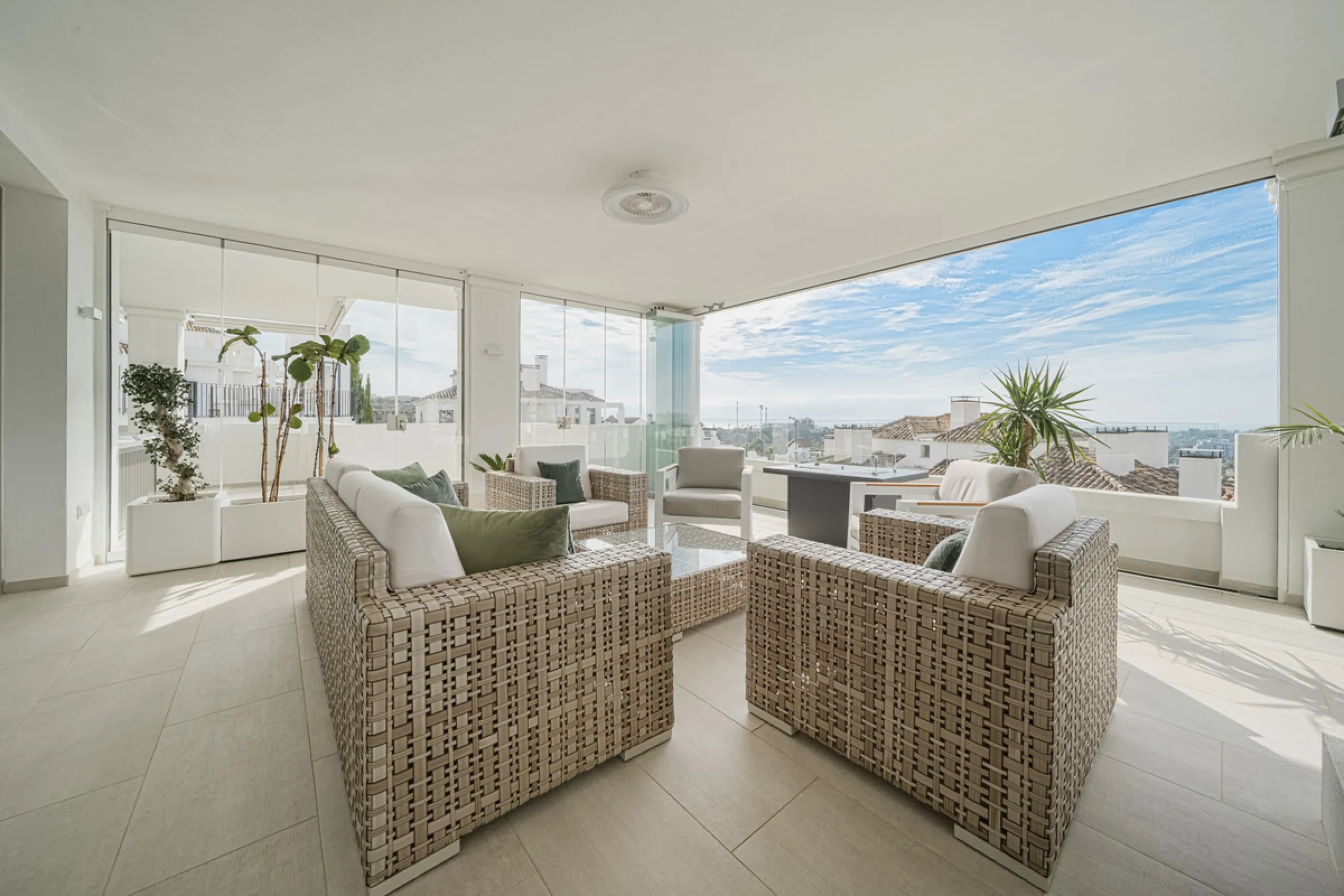 Truly unique 7-bedroom apartment located in Nine Lions, a sought-after and well-secured residential complex in Nueva Andalucía offering 53 apartments. Built to the highest standards, it is south facing and offers spectacular sea views.