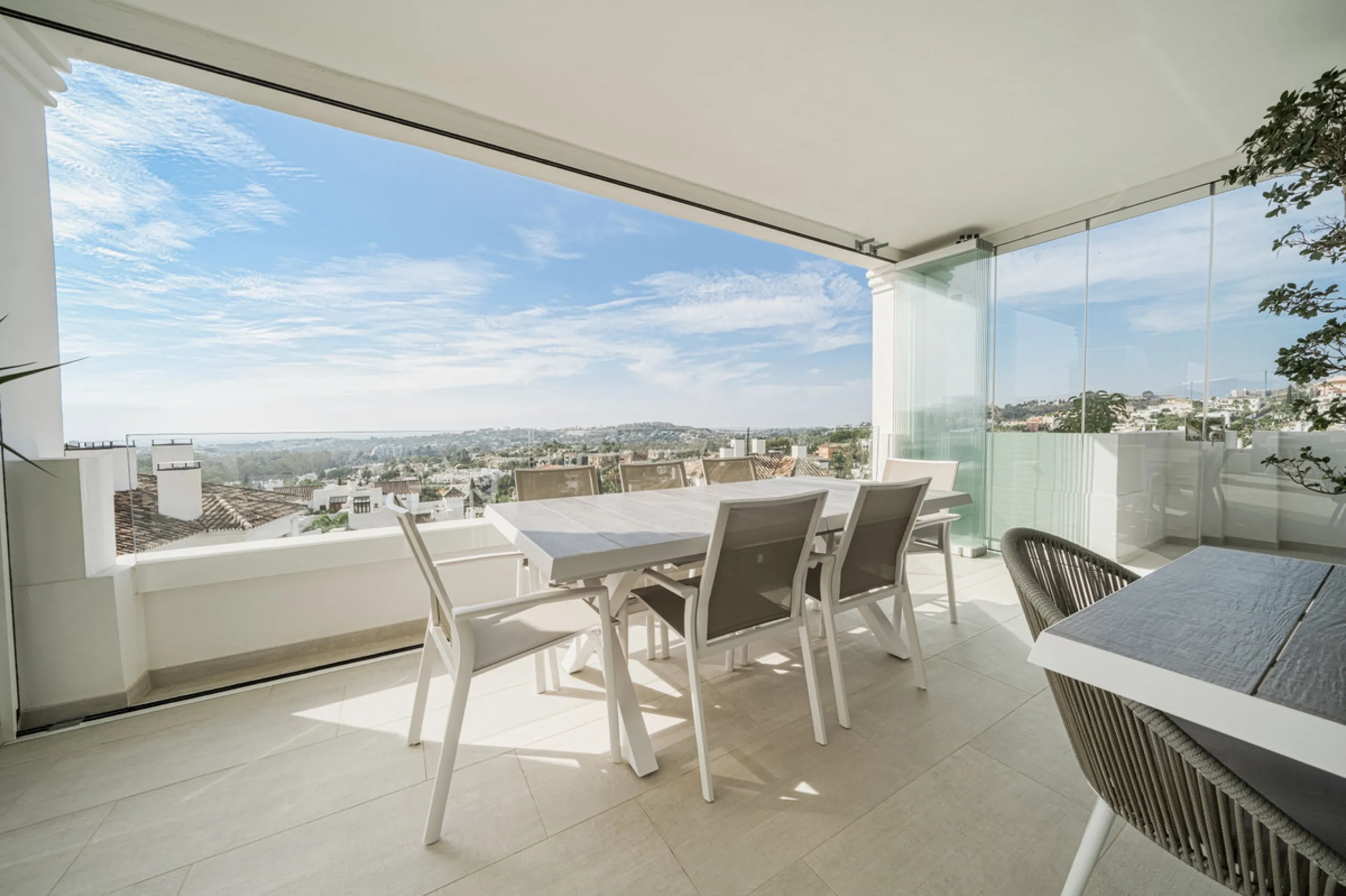 Truly unique 7-bedroom apartment located in Nine Lions, a sought-after and well-secured residential complex in Nueva Andalucía offering 53 apartments. Built to the highest standards, it is south facing and offers spectacular sea views.