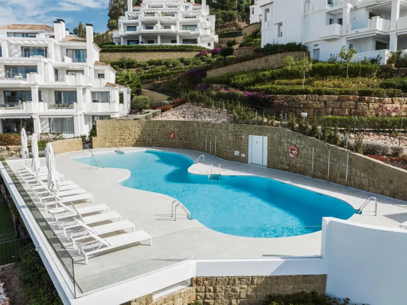 Truly unique 7-bedroom apartment located in Nine Lions, a sought-after and well-secured residential complex in Nueva Andalucía offering 53 apartments. Built to the highest standards, it is south facing and offers spectacular sea views.