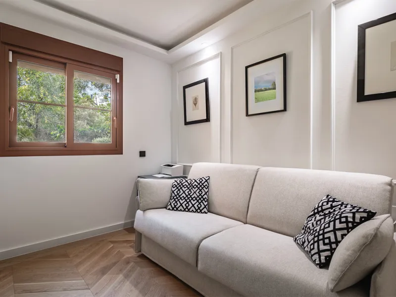 Fully renovated 3-bedroom southwest-facing garden apartment in Gazules del Sol, a fully gated and secured complex walking distance to Atalaya International School, Benahavís.