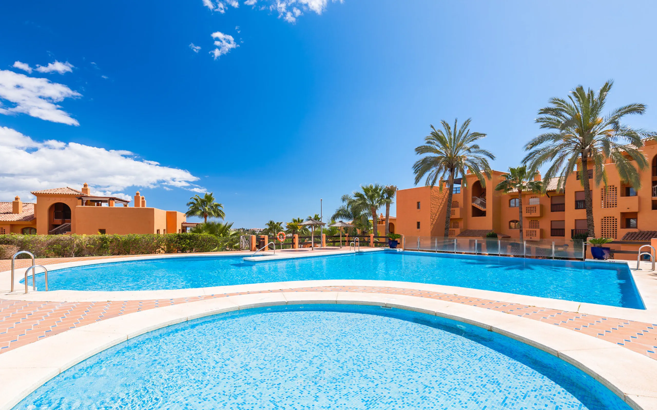 Fully renovated 3-bedroom southwest-facing garden apartment in Gazules del Sol, a fully gated and secured complex walking distance to Atalaya International School, Benahavís.