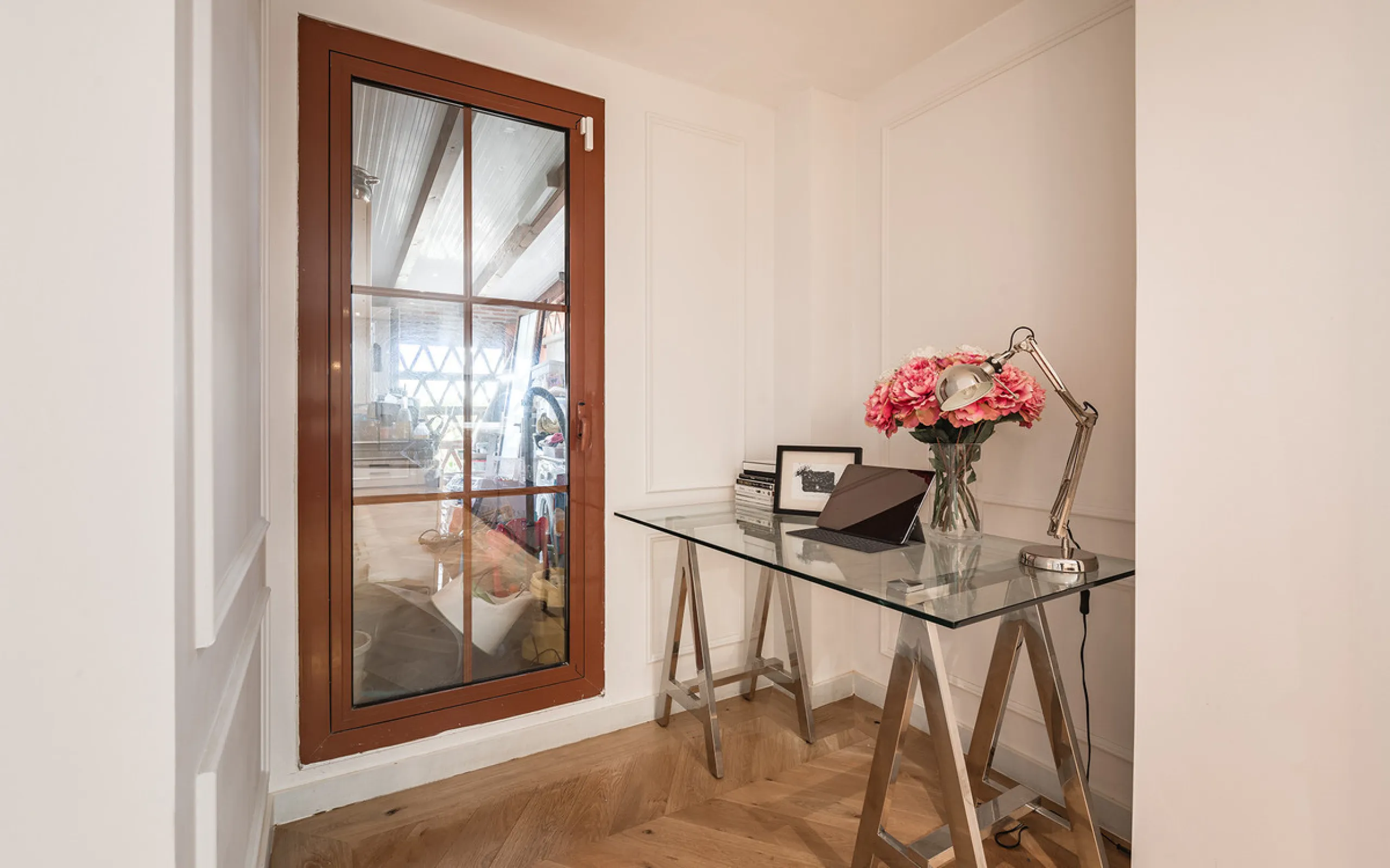 Fully renovated 3-bedroom southwest-facing garden apartment in Gazules del Sol, a fully gated and secured complex walking distance to Atalaya International School, Benahavís.