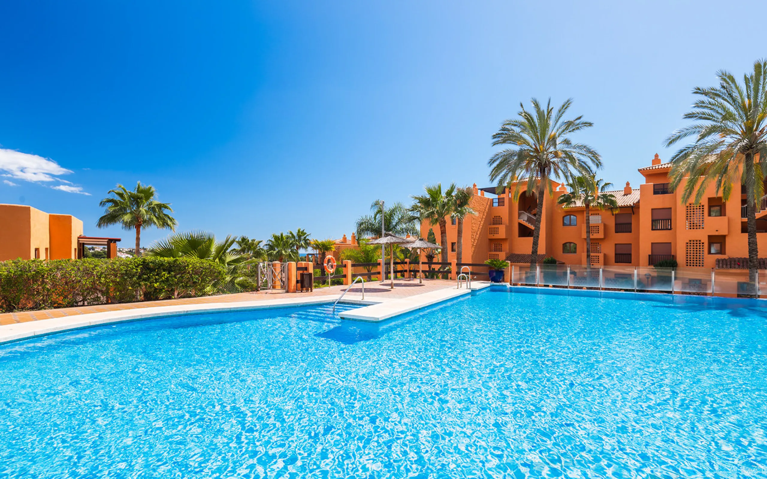 Fully renovated 3-bedroom southwest-facing garden apartment in Gazules del Sol, a fully gated and secured complex walking distance to Atalaya International School, Benahavís.