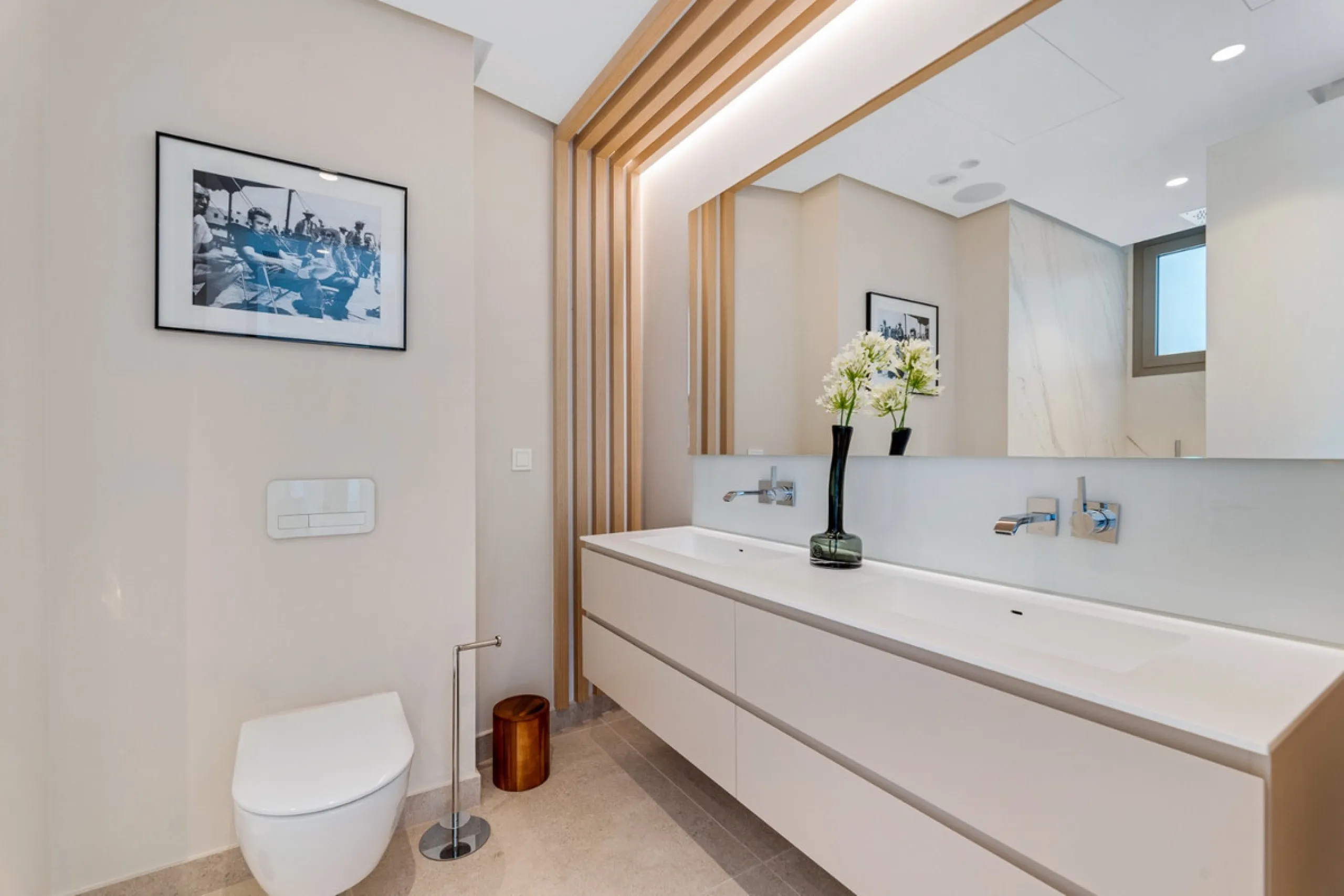 Apartment - Ground Floor Apartment в продаже в Benahavís, Málaga. В доме 2 спален и 3 ванных комнат. Площадь дома 215 м². Площадь участка 126 м²