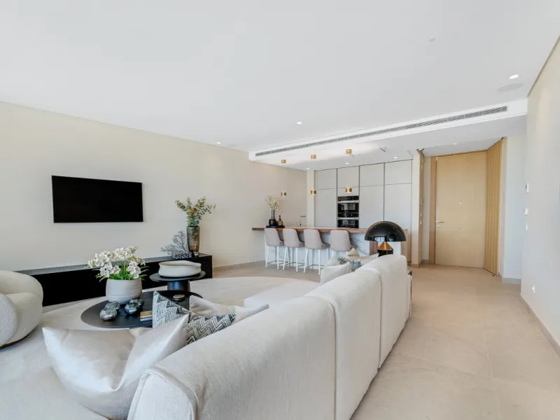 Apartment - Ground Floor Apartment в продаже в Benahavís, Málaga. В доме 2 спален и 3 ванных комнат. Площадь дома 215 м². Площадь участка 126 м²