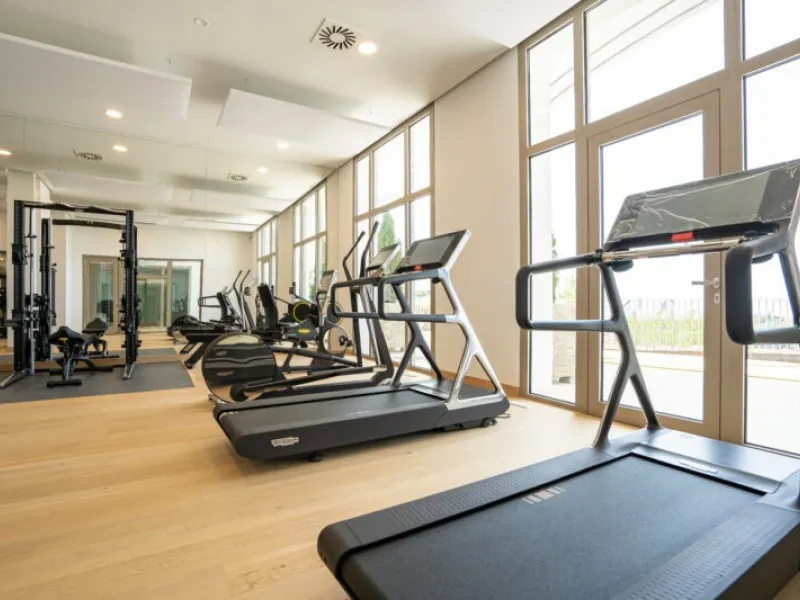 Apartment - Ground Floor Apartment в продаже в Benahavís, Málaga. В доме 2 спален и 3 ванных комнат. Площадь дома 215 м². Площадь участка 126 м²