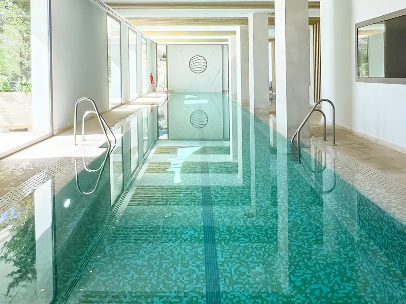 Apartment - Ground Floor Apartment в продаже в Benahavís, Málaga. В доме 2 спален и 3 ванных комнат. Площадь дома 215 м². Площадь участка 126 м²