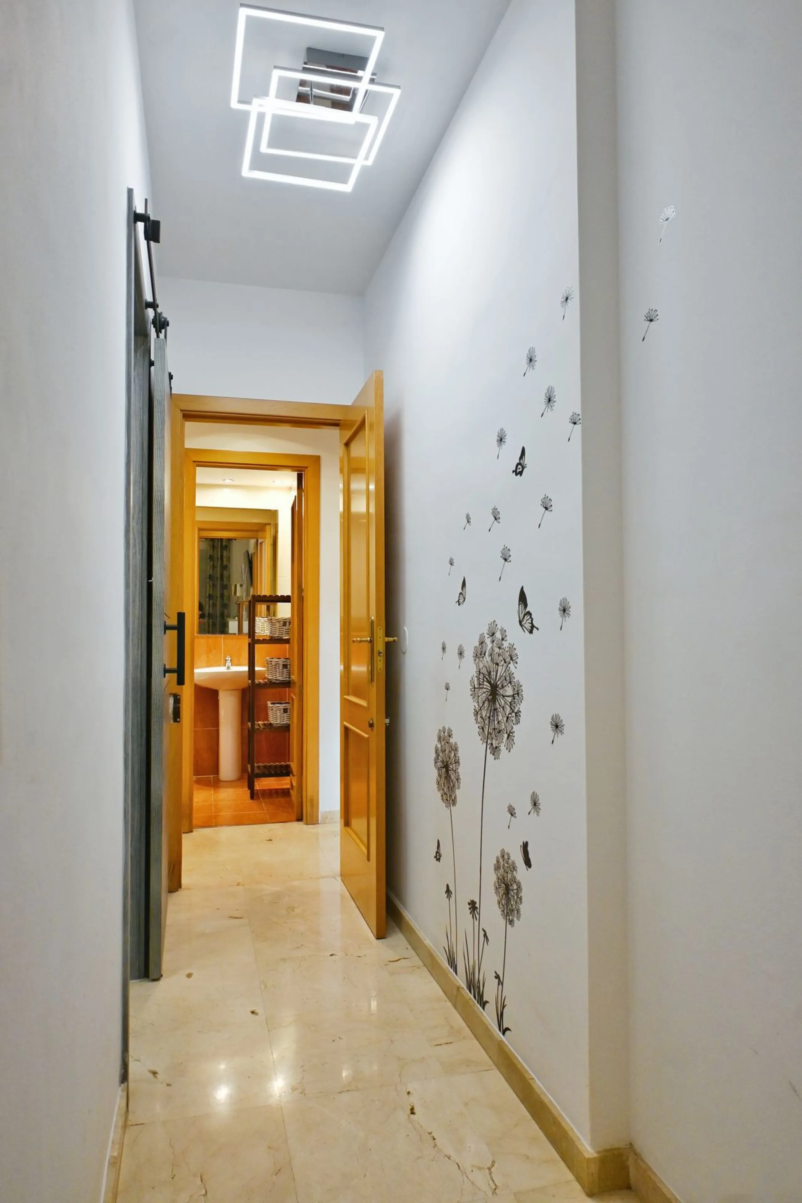 Apartment - Middle Floor Apartment в продаже в Fuengirola, Málaga. В доме 3 спален и 3 ванных комнат. Площадь дома 100 м²