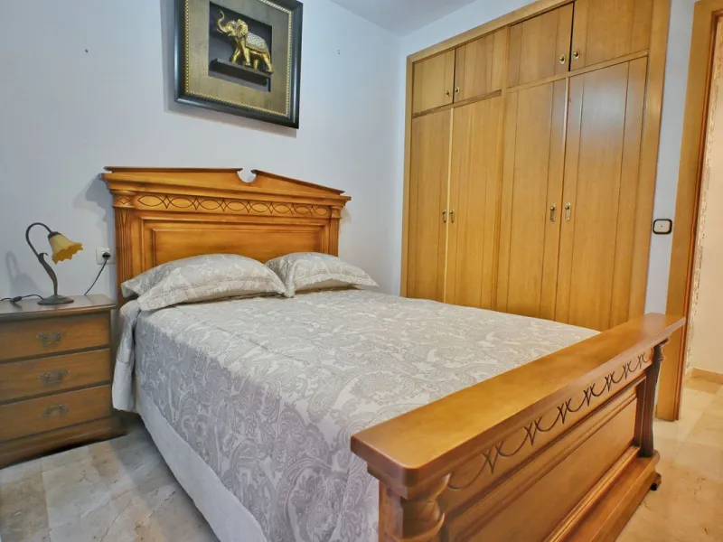Apartment - Middle Floor Apartment в продаже в Fuengirola, Málaga. В доме 3 спален и 3 ванных комнат. Площадь дома 100 м²
