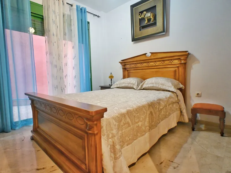 Apartment - Middle Floor Apartment в продаже в Fuengirola, Málaga. В доме 3 спален и 3 ванных комнат. Площадь дома 100 м²
