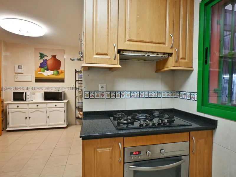 Apartment - Middle Floor Apartment в продаже в Fuengirola, Málaga. В доме 3 спален и 3 ванных комнат. Площадь дома 100 м²