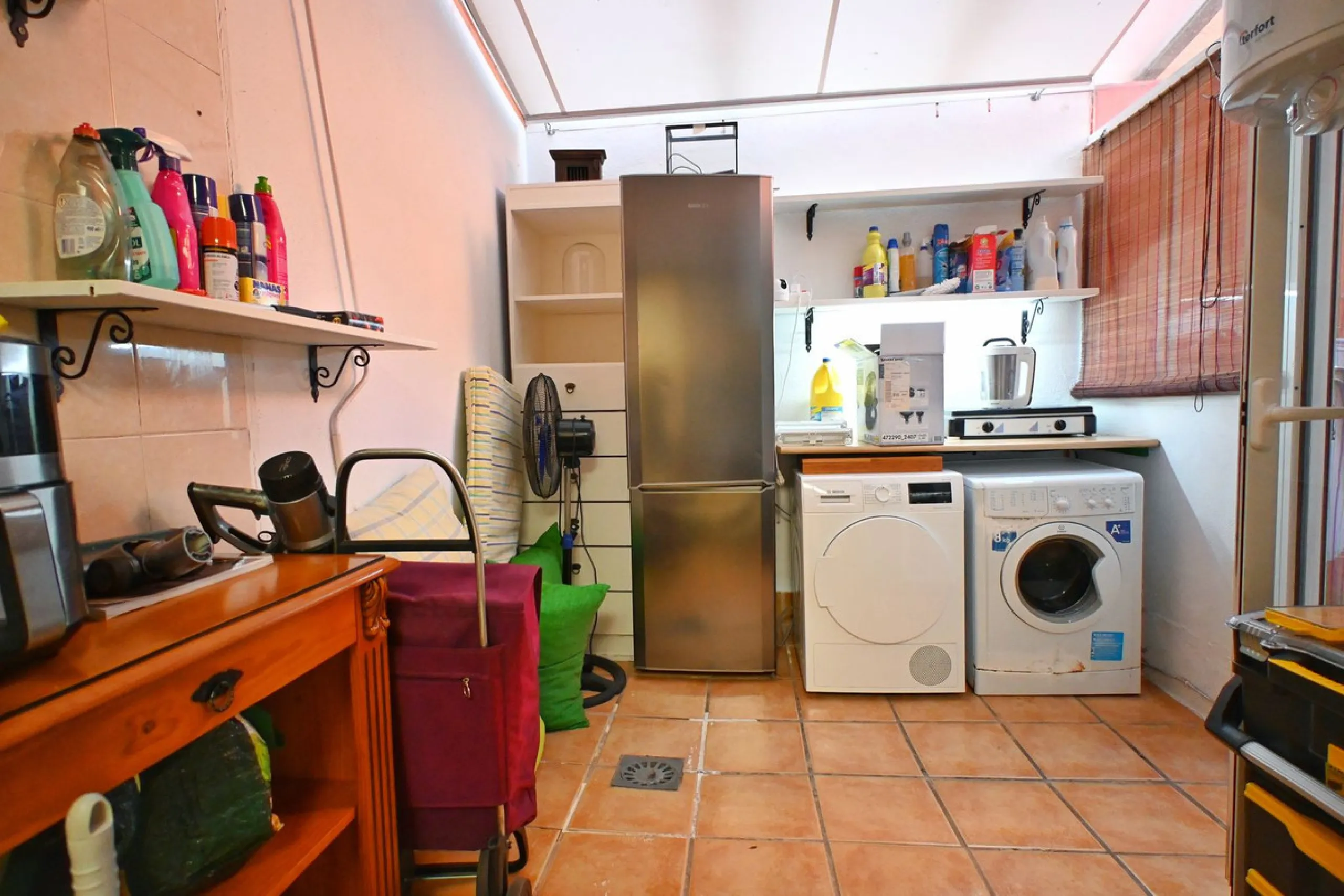 Apartment - Middle Floor Apartment в продаже в Fuengirola, Málaga. В доме 3 спален и 3 ванных комнат. Площадь дома 100 м²