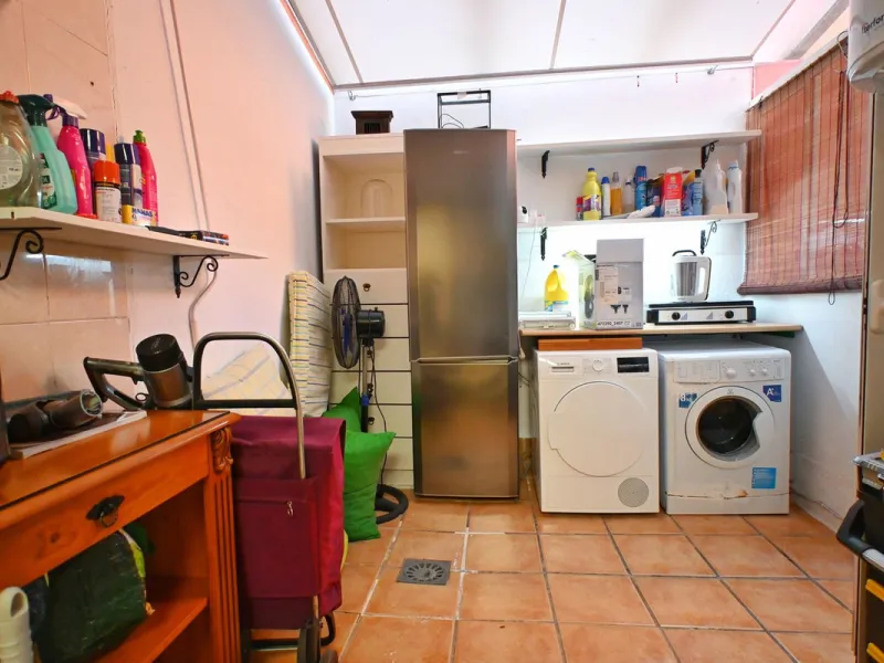 Apartment - Middle Floor Apartment в продаже в Fuengirola, Málaga. В доме 3 спален и 3 ванных комнат. Площадь дома 100 м²