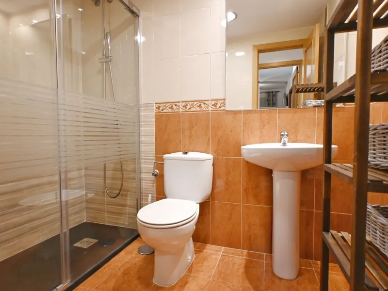 Apartment - Middle Floor Apartment в продаже в Fuengirola, Málaga. В доме 3 спален и 3 ванных комнат. Площадь дома 100 м²