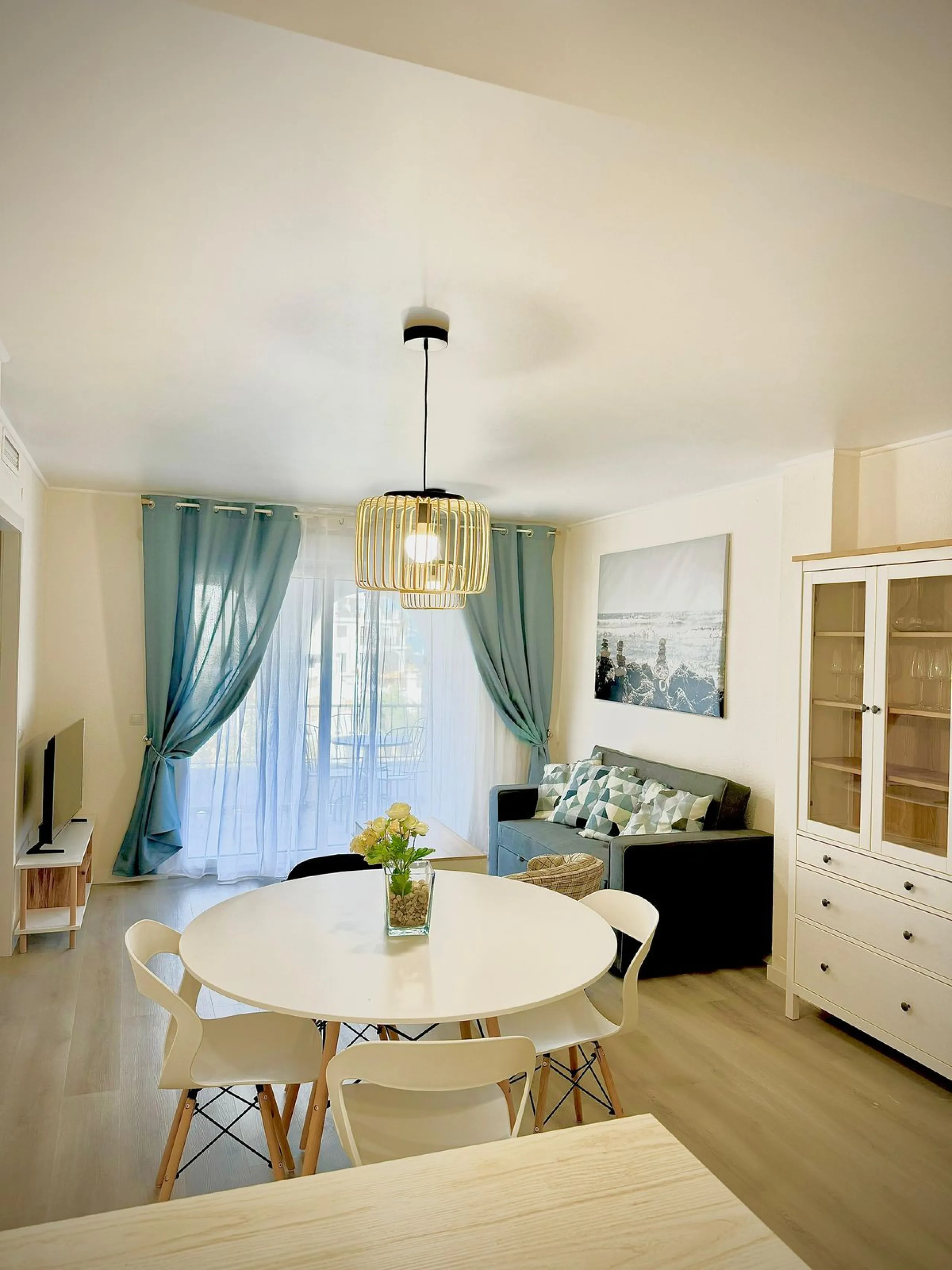 Turnkey Investment Opportunity – Puerto de la Duquesa. Has the tourist licence