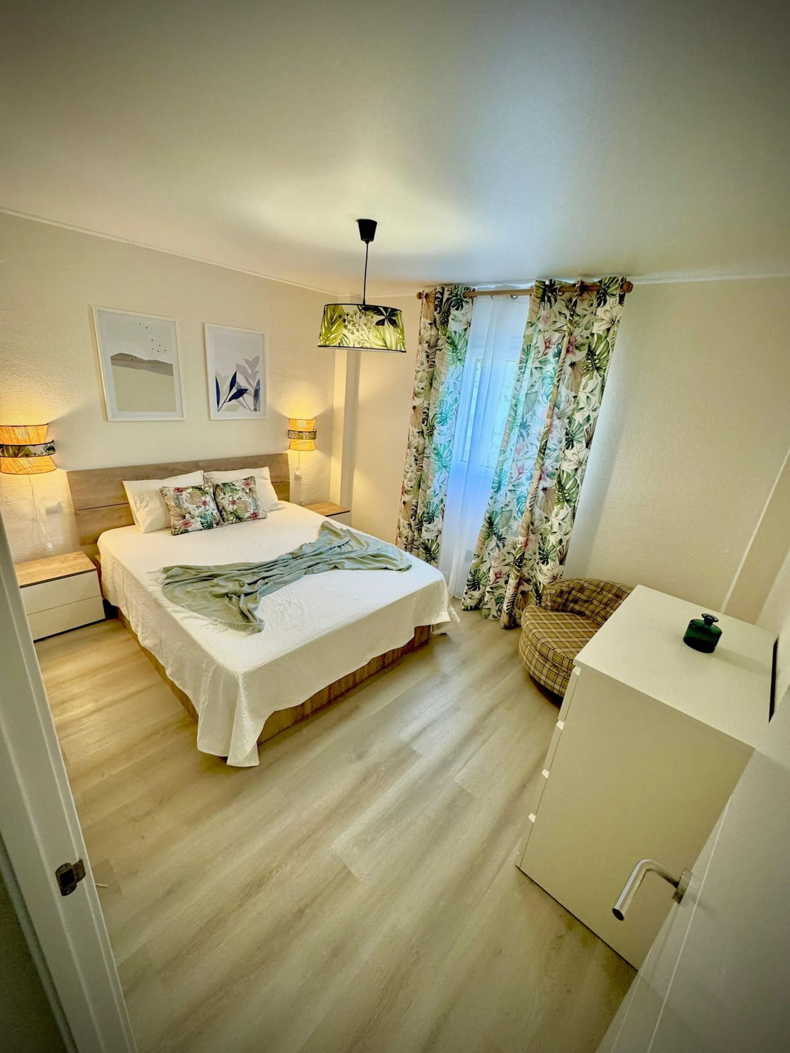 Turnkey Investment Opportunity – Puerto de la Duquesa. Has the tourist licence