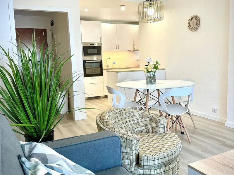 Turnkey Investment Opportunity – Puerto de la Duquesa. Has the tourist licence