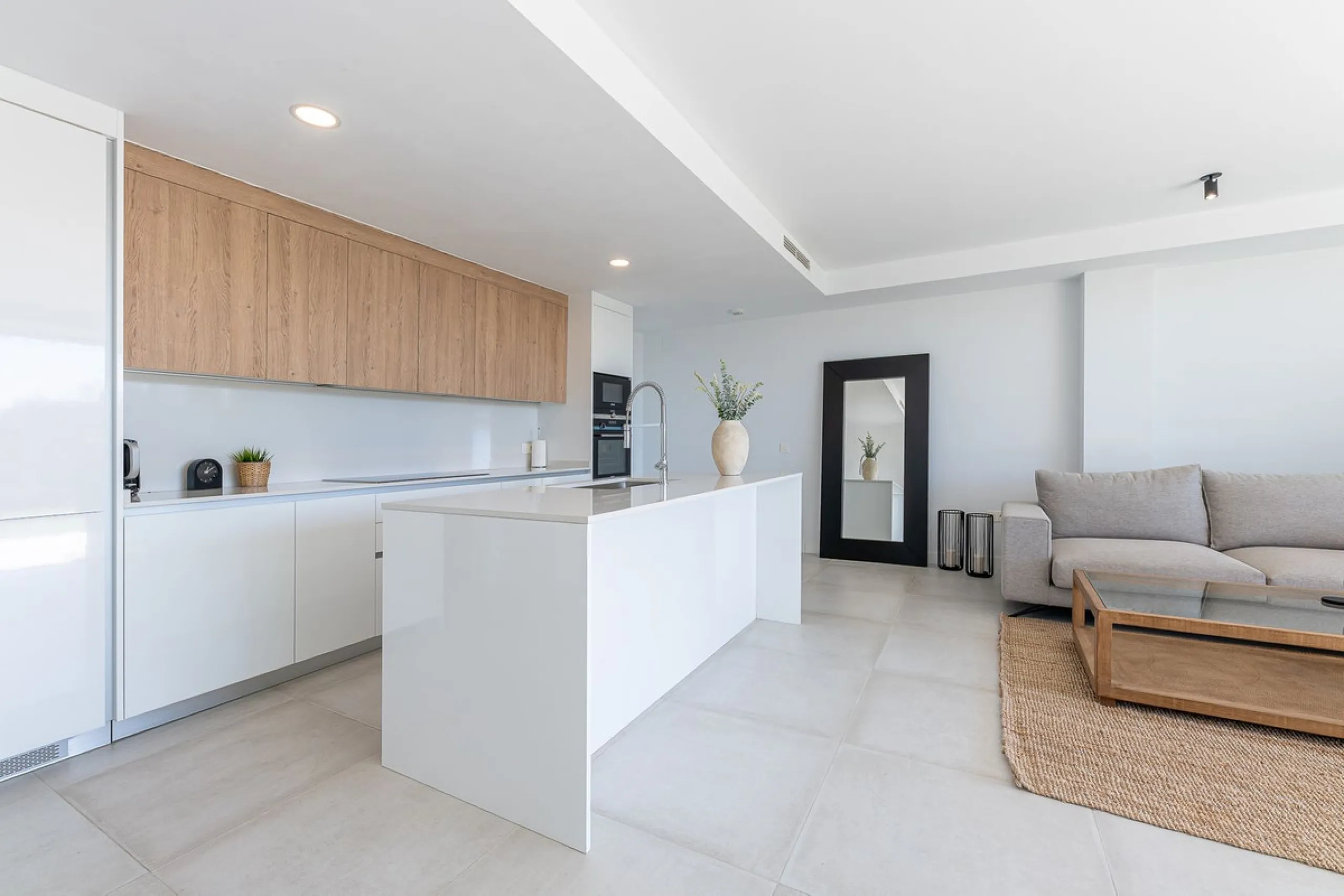 STUNNING 4 BEDROOM TOWNHOUSE IN MIJAS COSTA!!!!