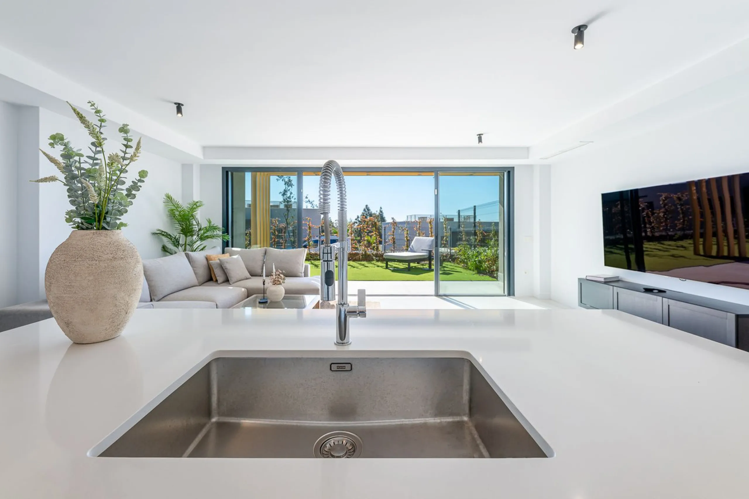 STUNNING 4 BEDROOM TOWNHOUSE IN MIJAS COSTA!!!!
