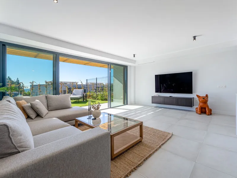 STUNNING 4 BEDROOM TOWNHOUSE IN MIJAS COSTA!!!!