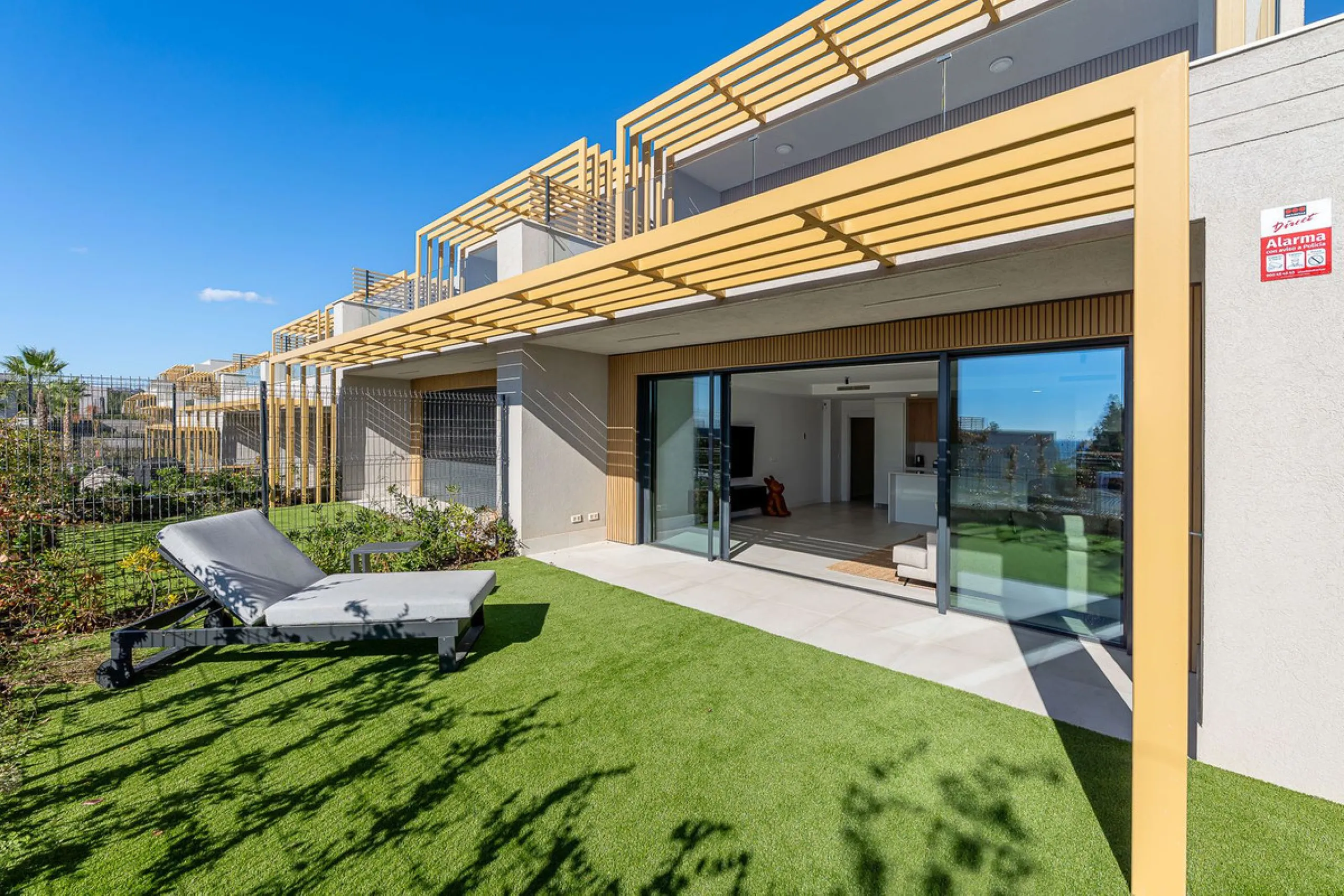 STUNNING 4 BEDROOM TOWNHOUSE IN MIJAS COSTA!!!!