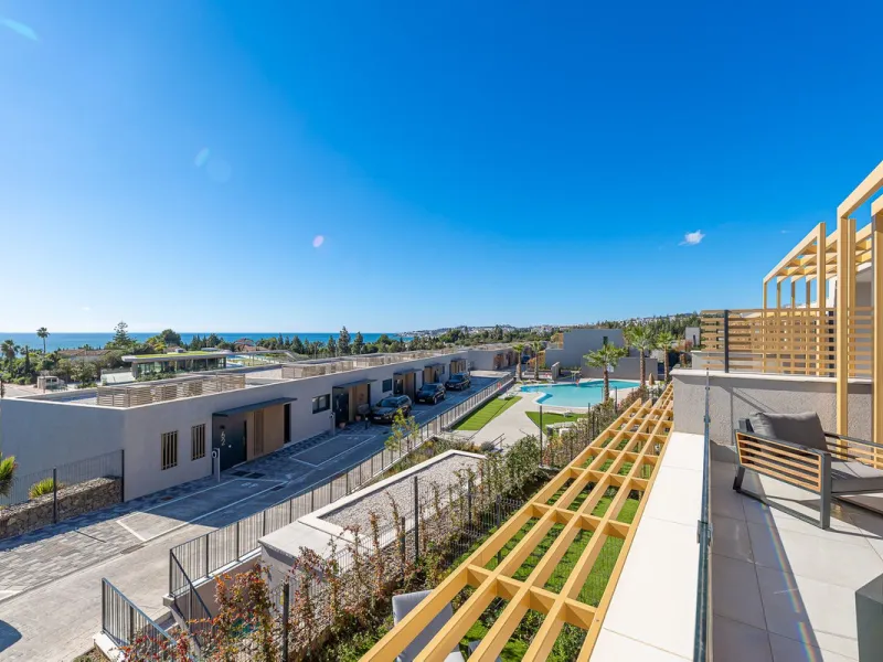 STUNNING 4 BEDROOM TOWNHOUSE IN MIJAS COSTA!!!!