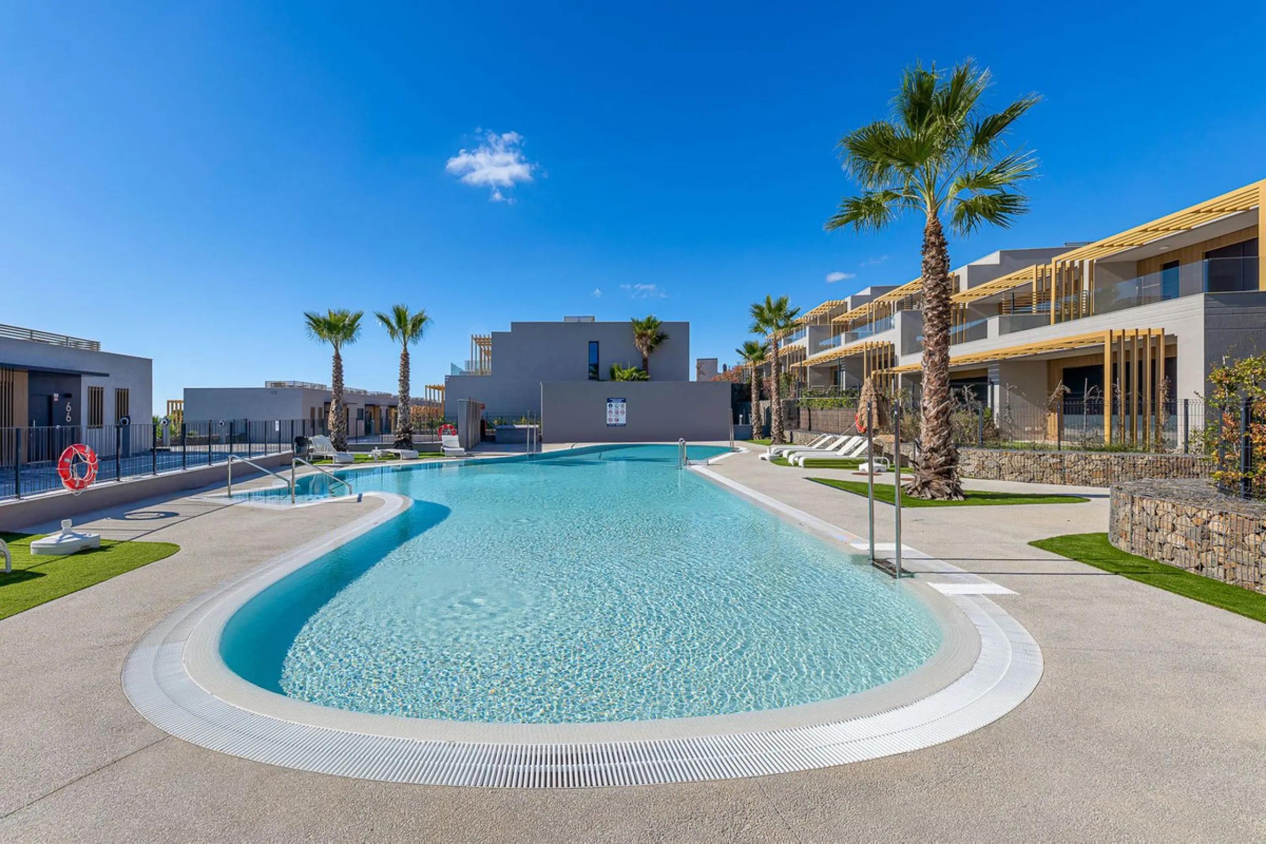 STUNNING 4 BEDROOM TOWNHOUSE IN MIJAS COSTA!!!!