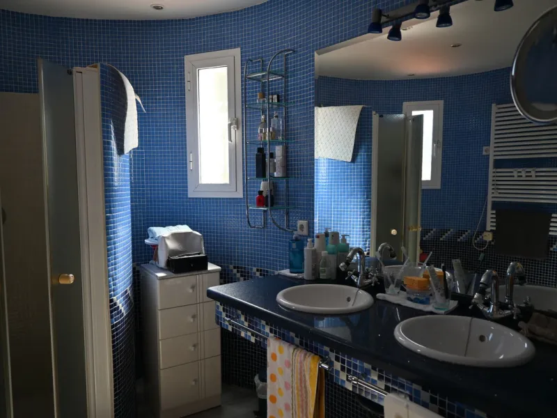 Discover this charming villa in excellent condition, located in one of the most peaceful and sought-after areas of Mijas. A bright, spacious home perfectly designed to enjoy Mediterranean living.