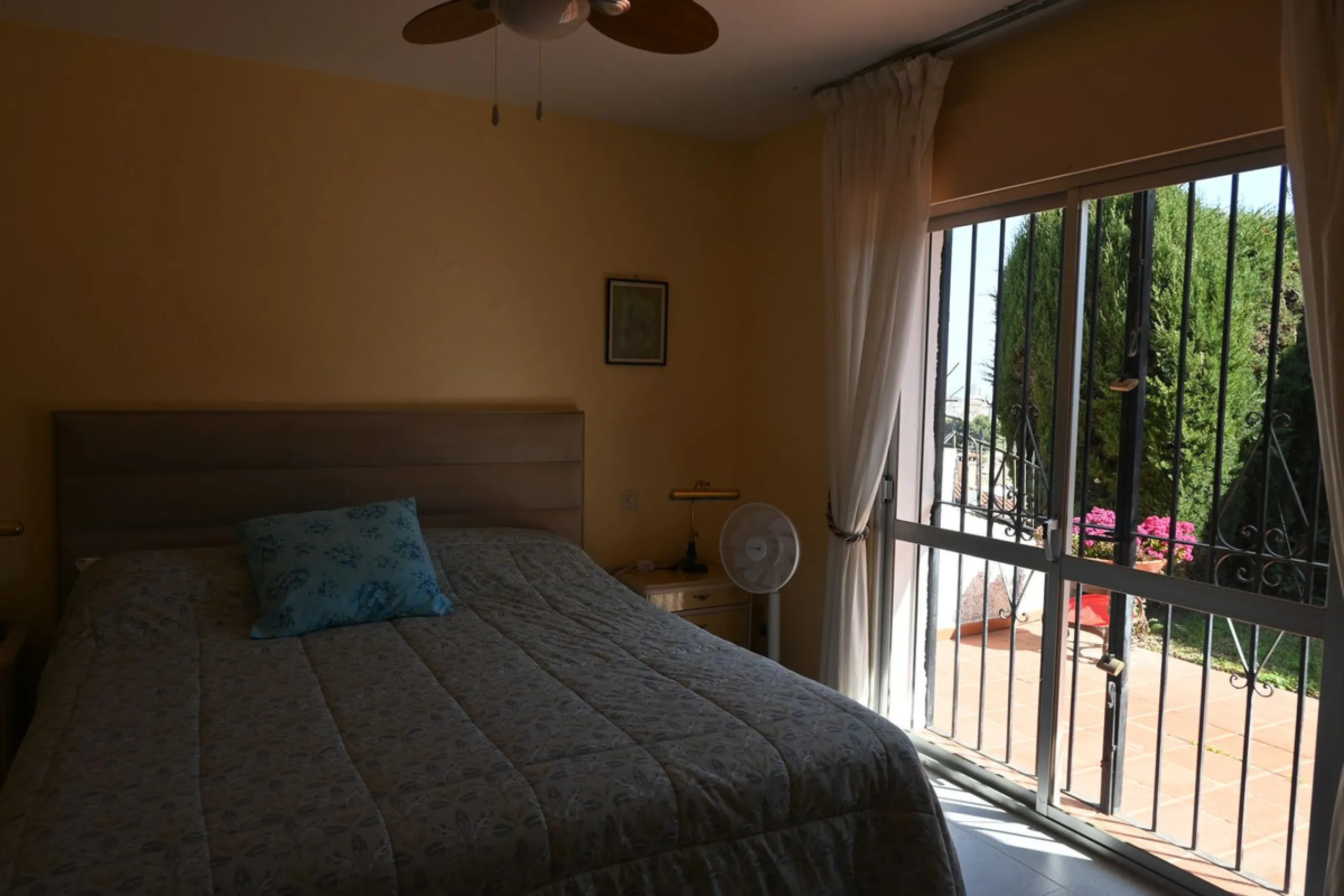 Discover this charming villa in excellent condition, located in one of the most peaceful and sought-after areas of Mijas. A bright, spacious home perfectly designed to enjoy Mediterranean living.