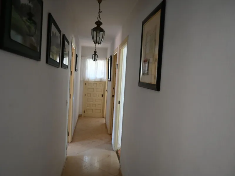 Discover this charming villa in excellent condition, located in one of the most peaceful and sought-after areas of Mijas. A bright, spacious home perfectly designed to enjoy Mediterranean living.