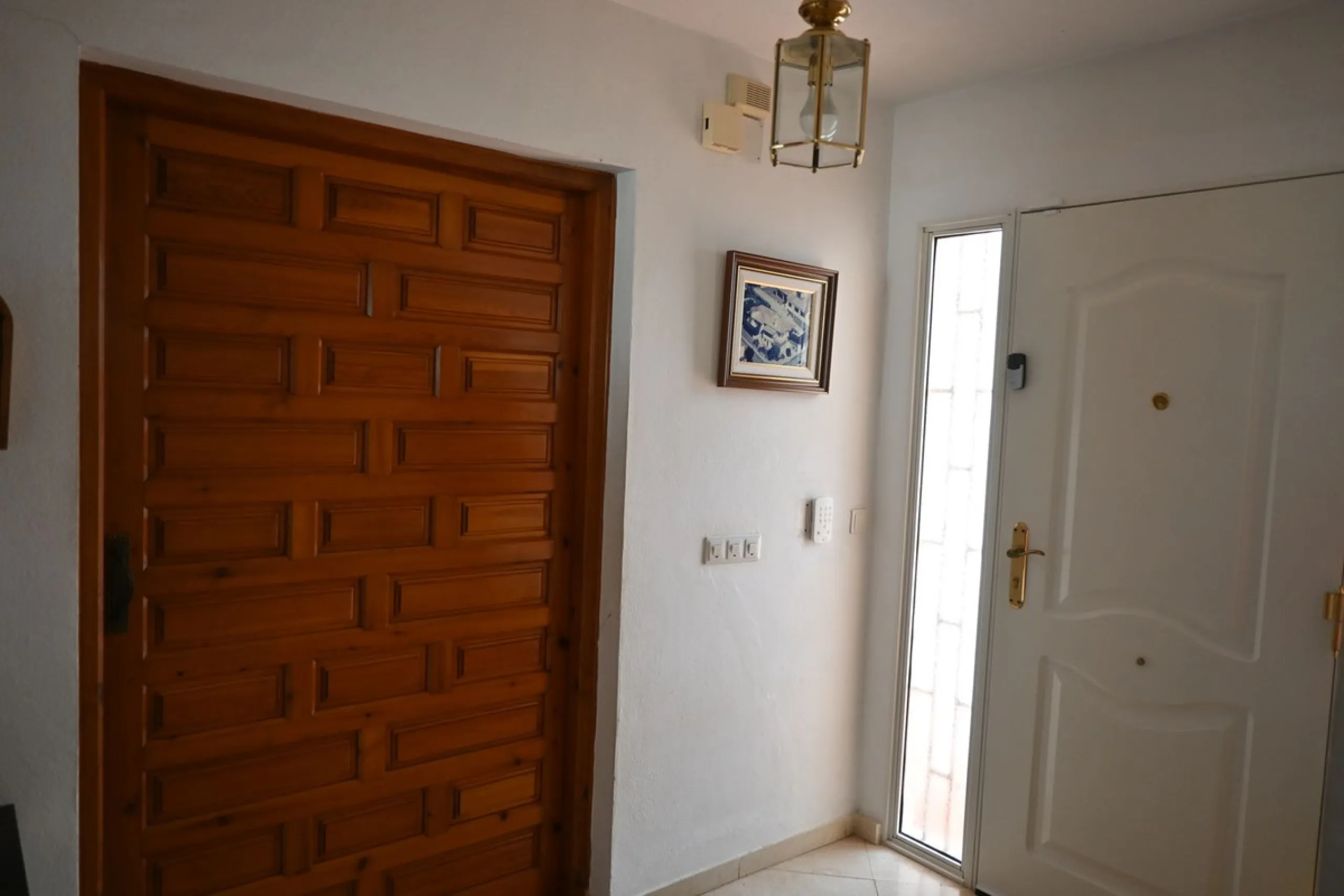 Discover this charming villa in excellent condition, located in one of the most peaceful and sought-after areas of Mijas. A bright, spacious home perfectly designed to enjoy Mediterranean living.