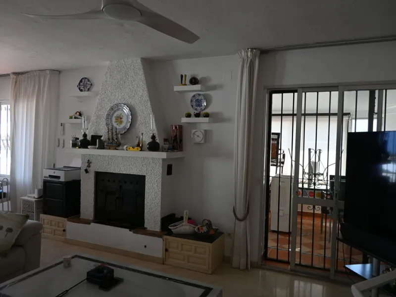 Discover this charming villa in excellent condition, located in one of the most peaceful and sought-after areas of Mijas. A bright, spacious home perfectly designed to enjoy Mediterranean living.