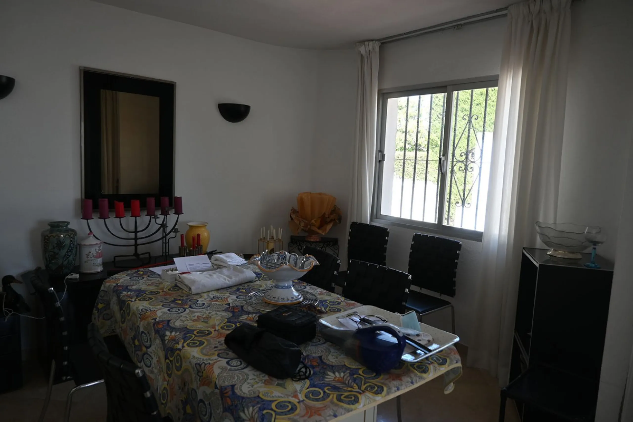 Discover this charming villa in excellent condition, located in one of the most peaceful and sought-after areas of Mijas. A bright, spacious home perfectly designed to enjoy Mediterranean living.