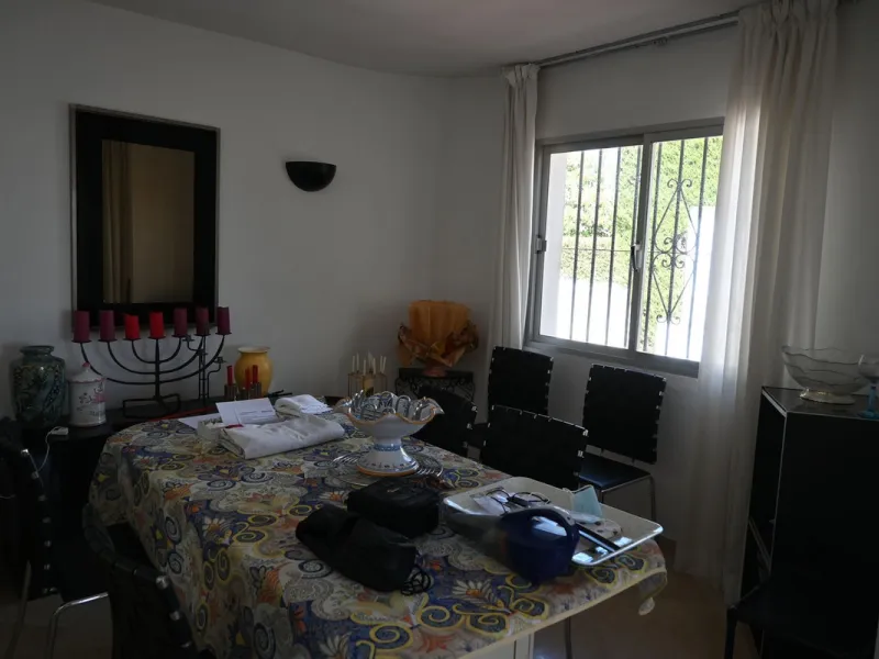 Discover this charming villa in excellent condition, located in one of the most peaceful and sought-after areas of Mijas. A bright, spacious home perfectly designed to enjoy Mediterranean living.