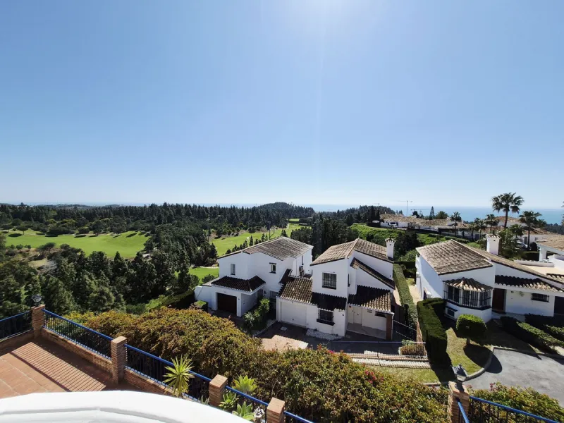 INCREDIBLE PANORAMIC VIEWS FROM THIS BRIGHT AND SPACIOUS APARTMENT WHICH LOOKS OUT OVER THE BAY OF LA CALA  AND EL CHAPARRAL GOLF COURSE.