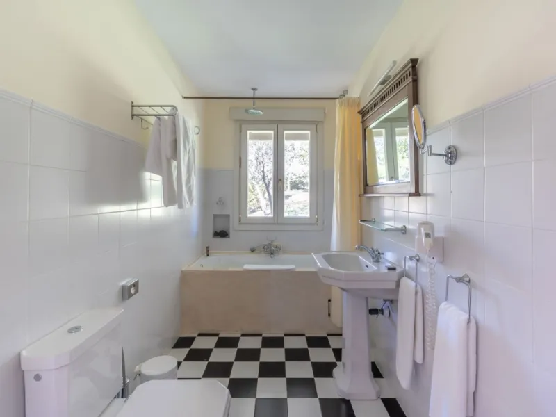 Unique Investment in the Serranía de Ronda: An Exclusive Retreat with High Commercial Potential