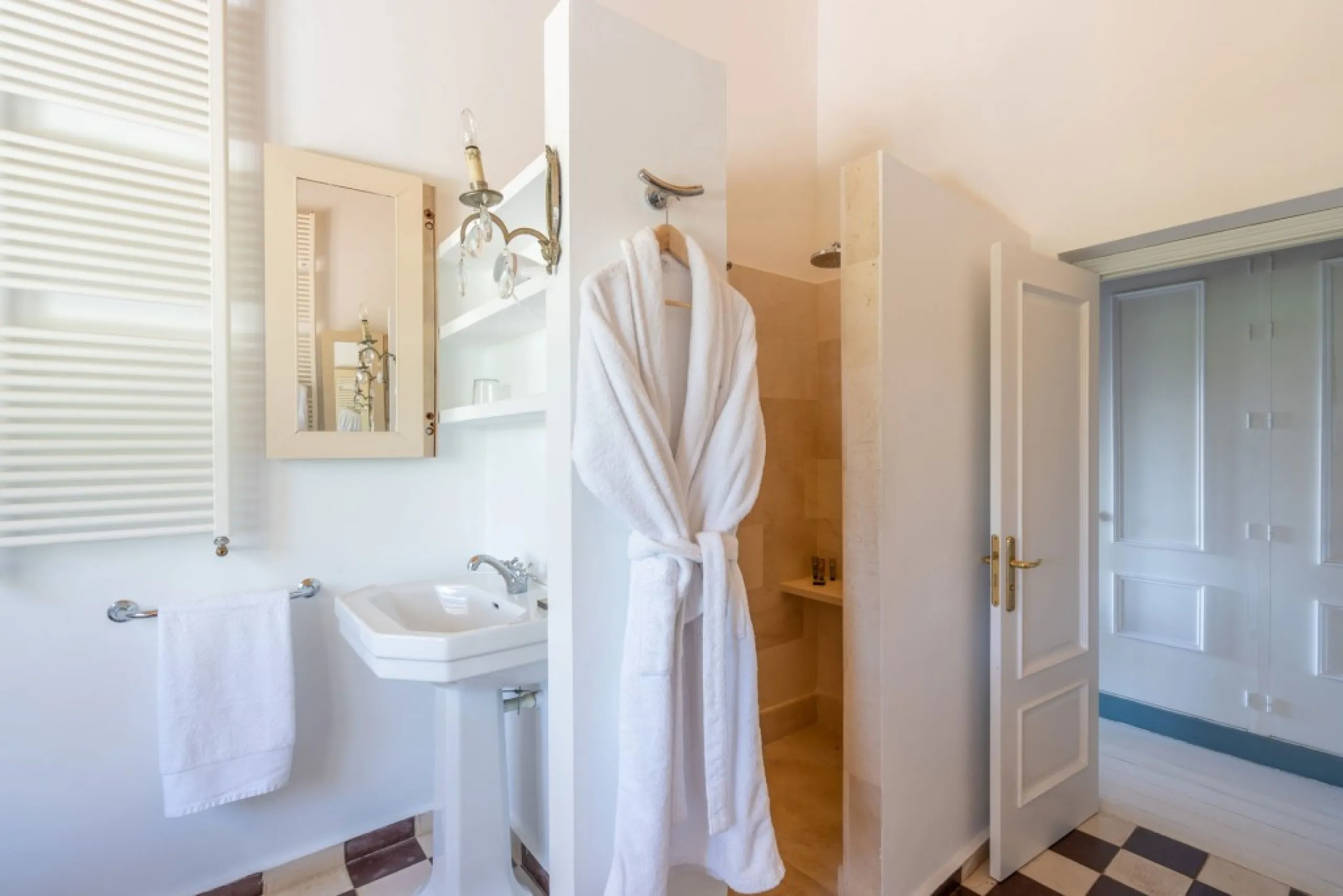 Unique Investment in the Serranía de Ronda: An Exclusive Retreat with High Commercial Potential