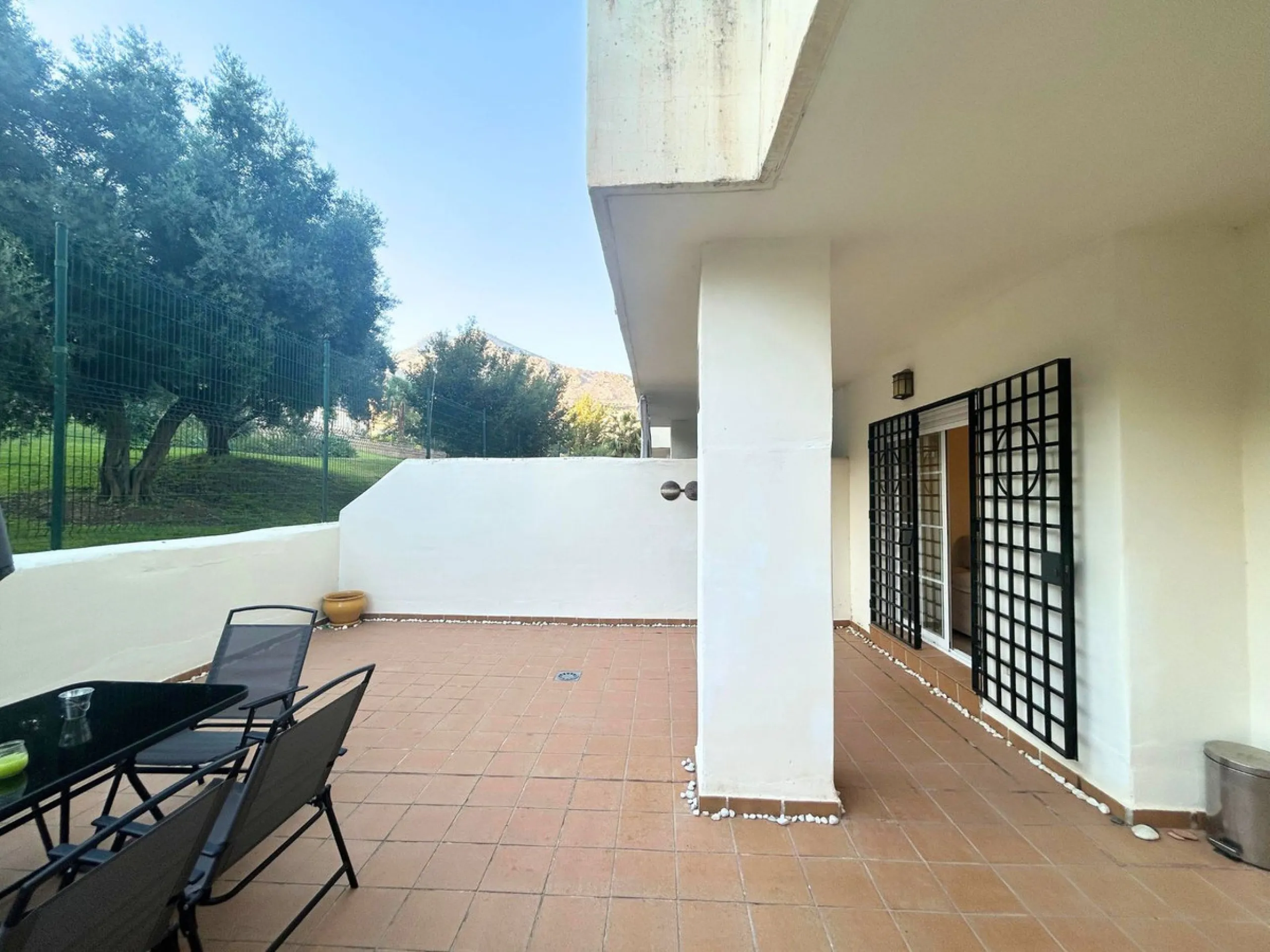 Ground floor with large terrace and golf views in Arenal Golf – Benalmádena