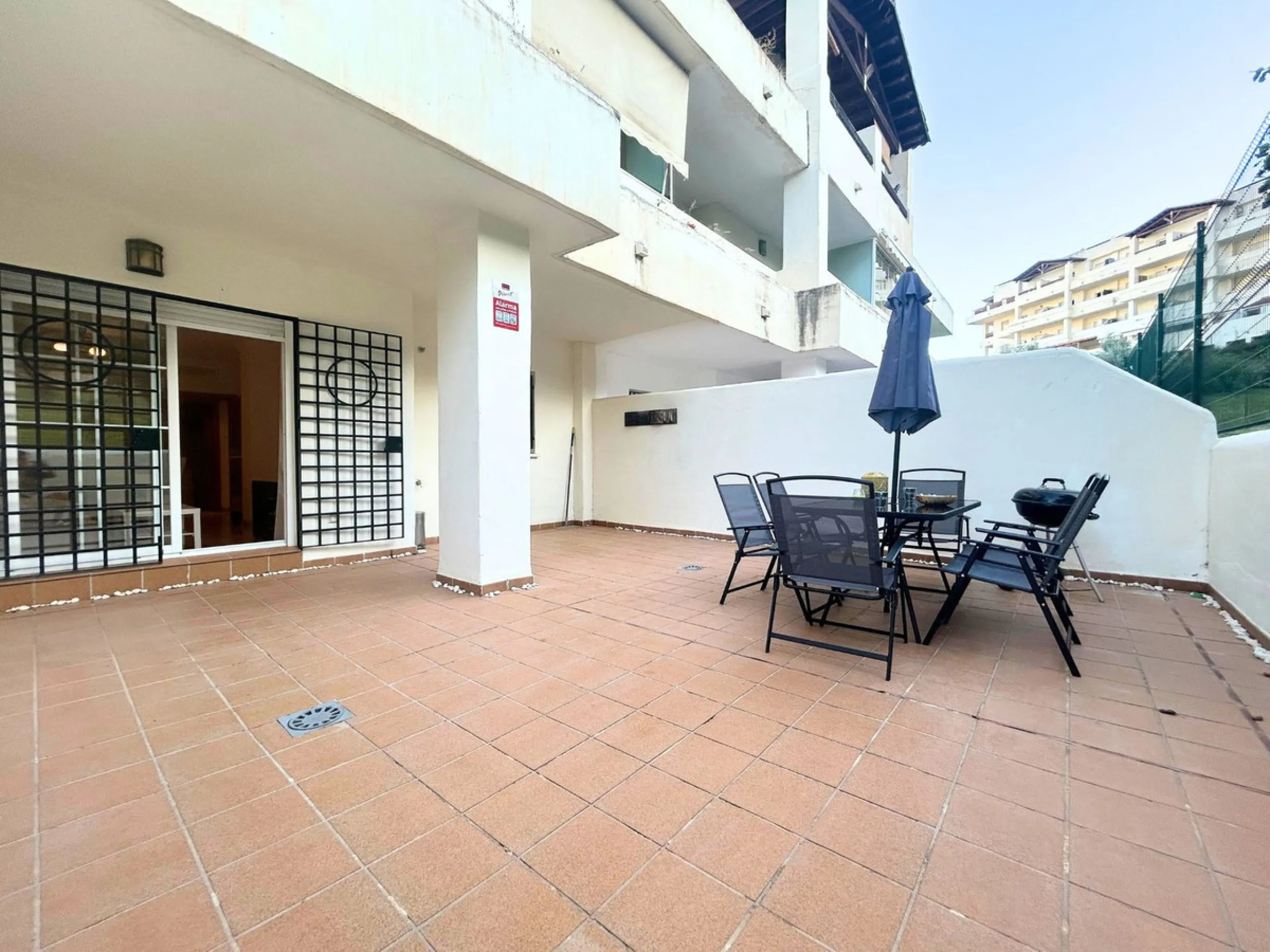 Ground floor with large terrace and golf views in Arenal Golf – Benalmádena