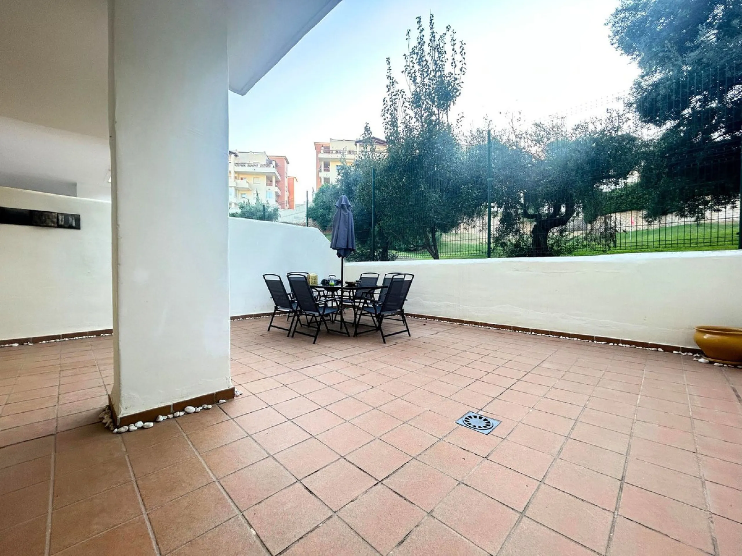 Ground floor with large terrace and golf views in Arenal Golf – Benalmádena