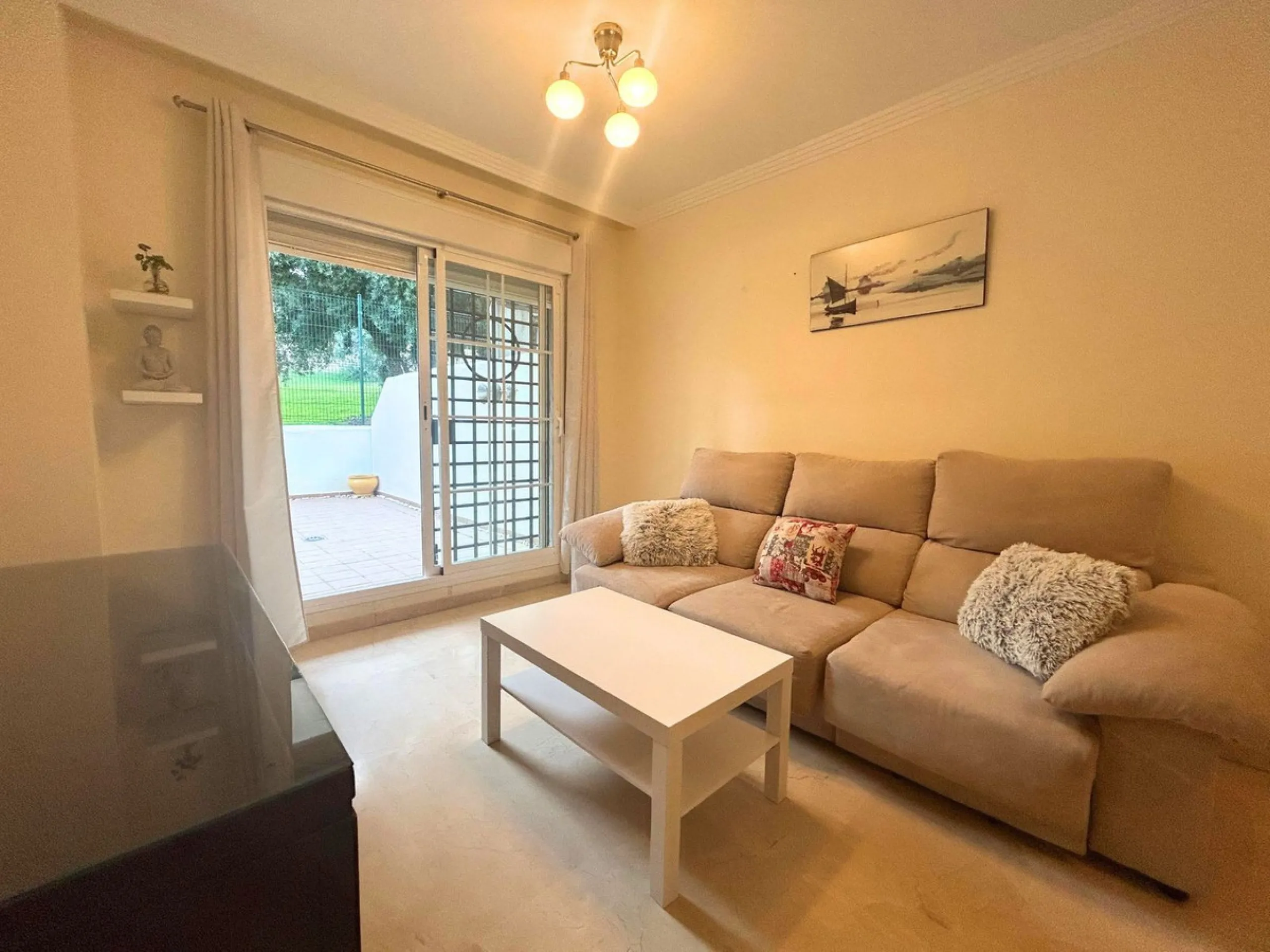 Ground floor with large terrace and golf views in Arenal Golf – Benalmádena