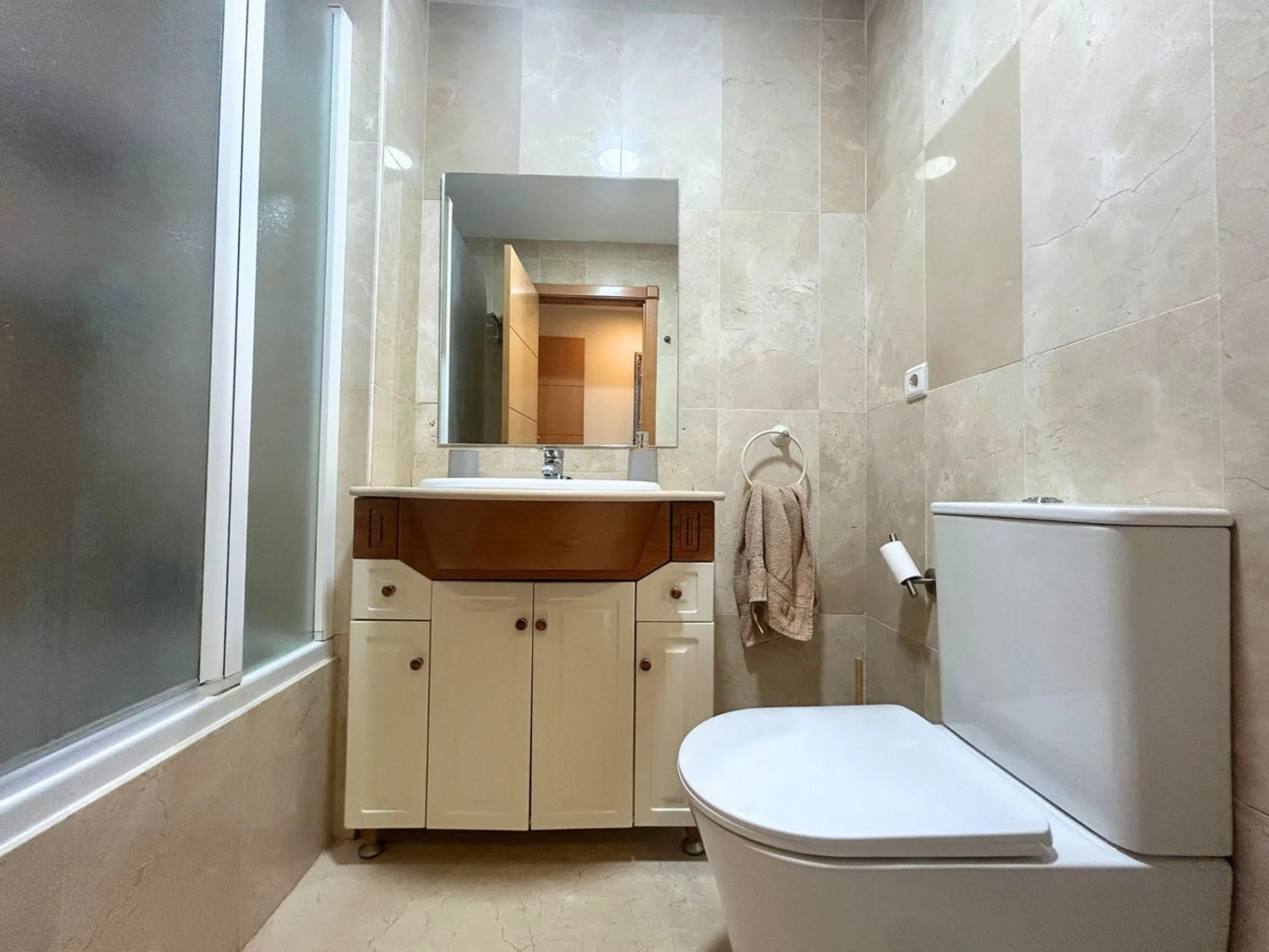 Ground floor with large terrace and golf views in Arenal Golf – Benalmádena
