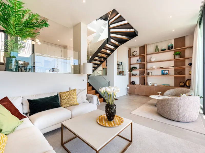Modern and exclusive townhouse built in 2020, with a design and interior that truly make it stand out in the area.