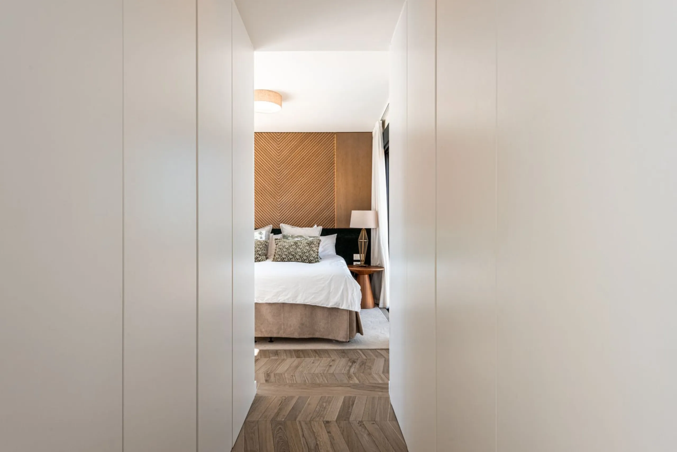 Modern and exclusive townhouse built in 2020, with a design and interior that truly make it stand out in the area.