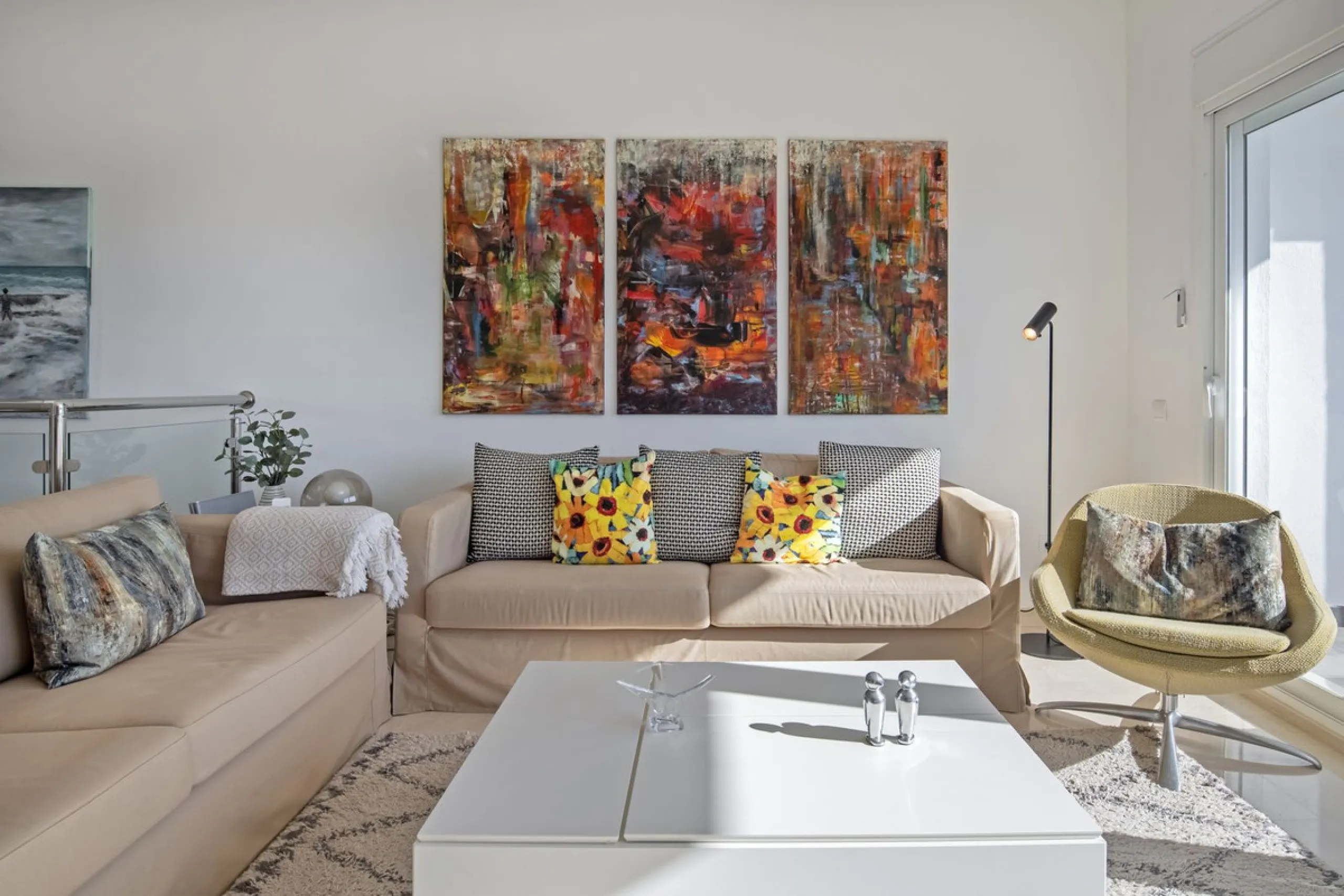 House - Semi-Detached House в продаже в Marbella, Málaga. В доме 4 спален и 4 ванных комнат. Площадь дома 141 м²